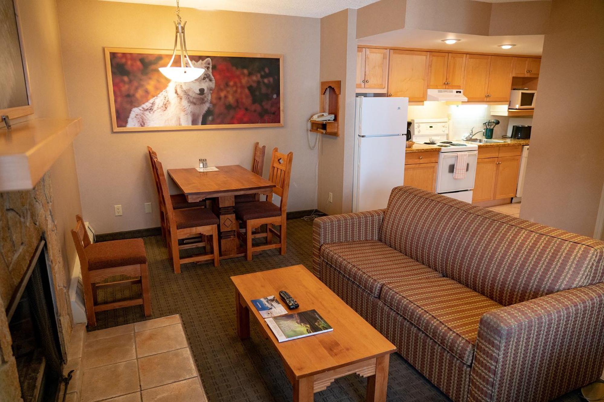 Two-Bedroom Suite,1282889011:JPEG