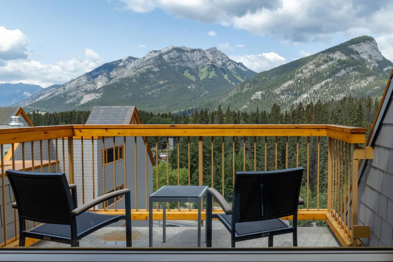 Superior Room Mountain View
